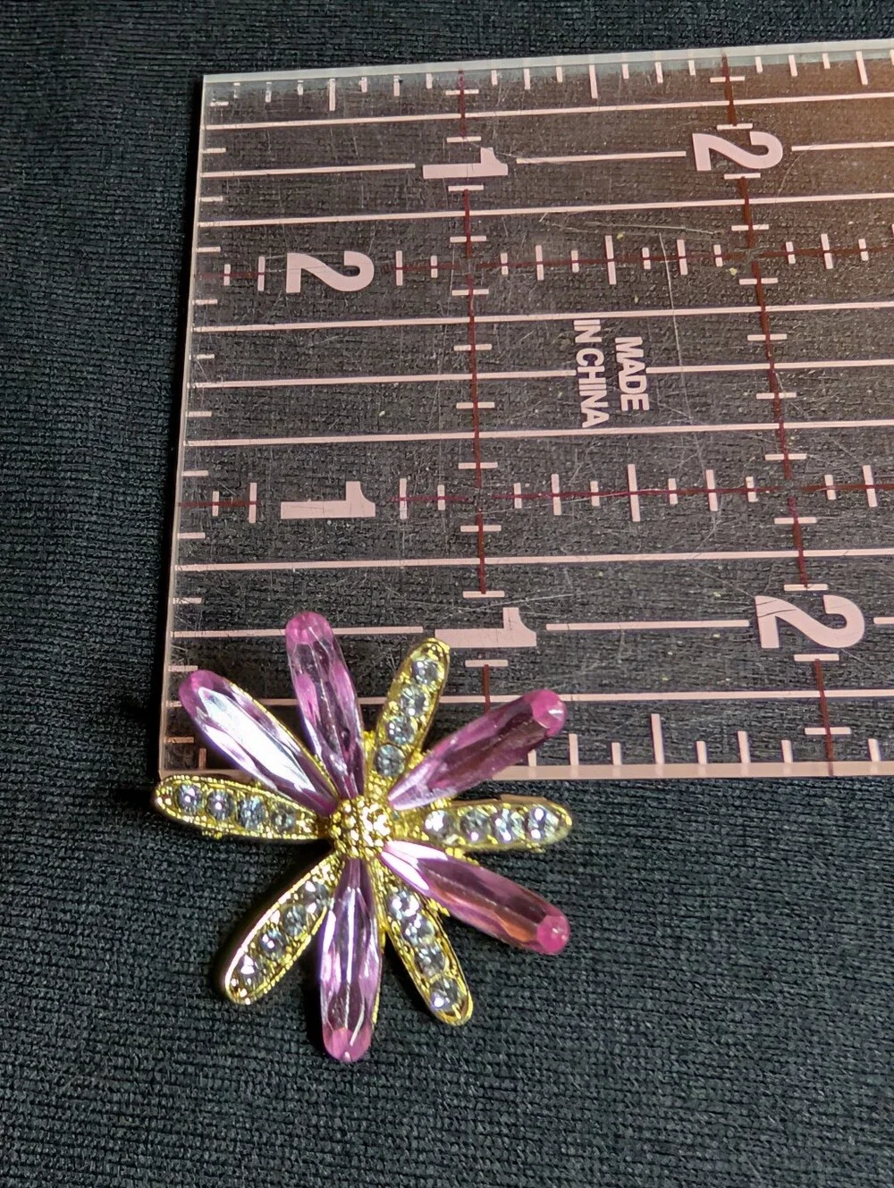 N/A elegant gold